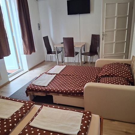 Birta Apartman Hajdúszoboszló Exteriör bild