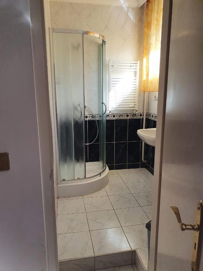 Birta Apartman Hajdúszoboszló Exteriör bild