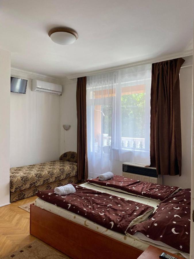 Birta Apartman Hajdúszoboszló Exteriör bild