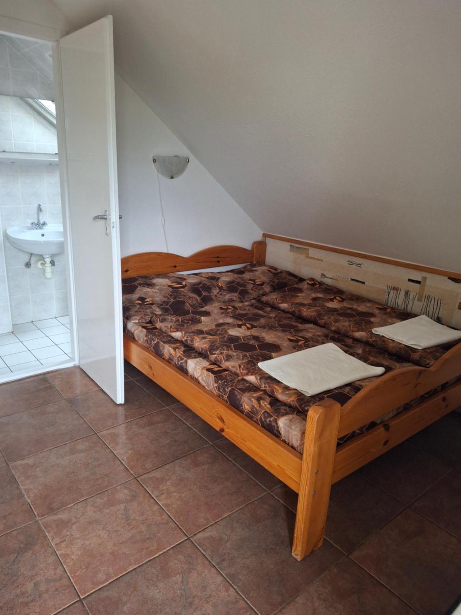 Birta Apartman Hajdúszoboszló Exteriör bild